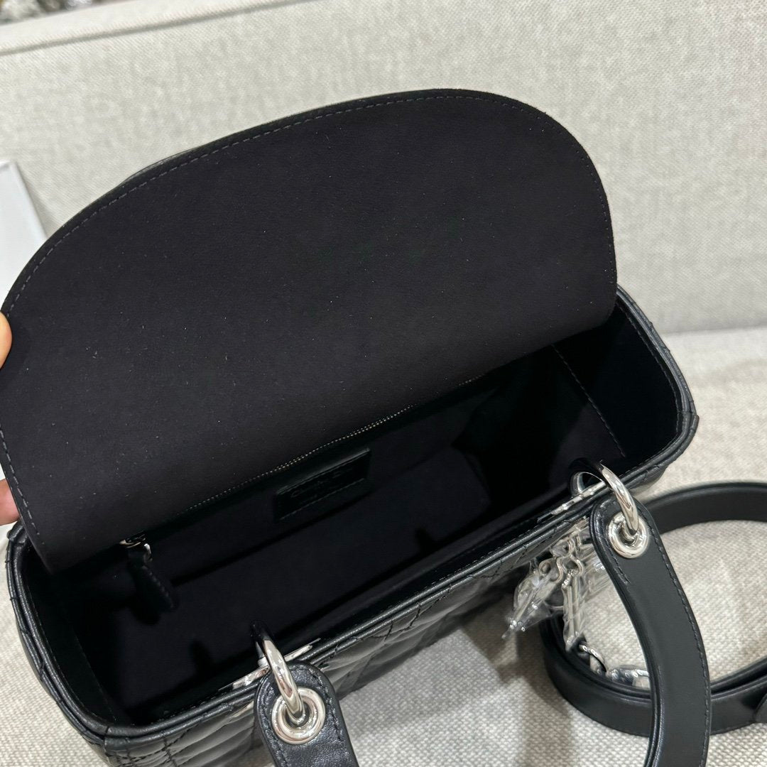 Lady Dior 24 Koyun Siyah Gümüş - Glimmer of Luxury