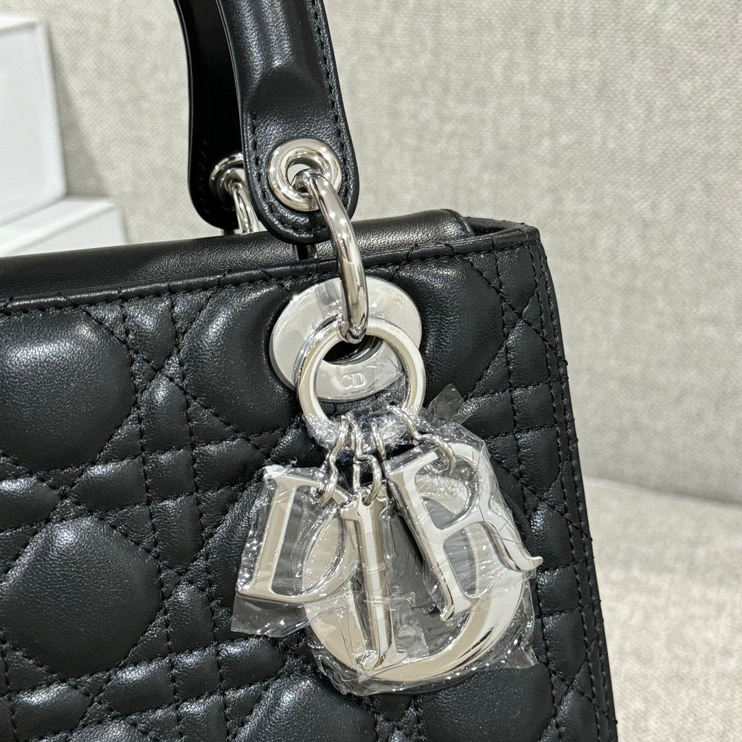 Lady Dior 24 Koyun Siyah Gümüş - Glimmer of Luxury
