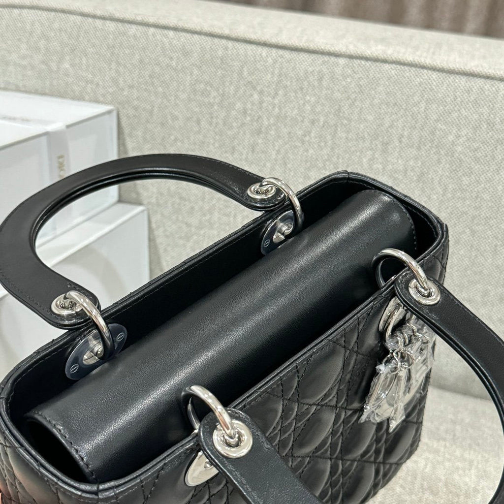Lady Dior 24 Koyun Siyah Gümüş - Glimmer of Luxury