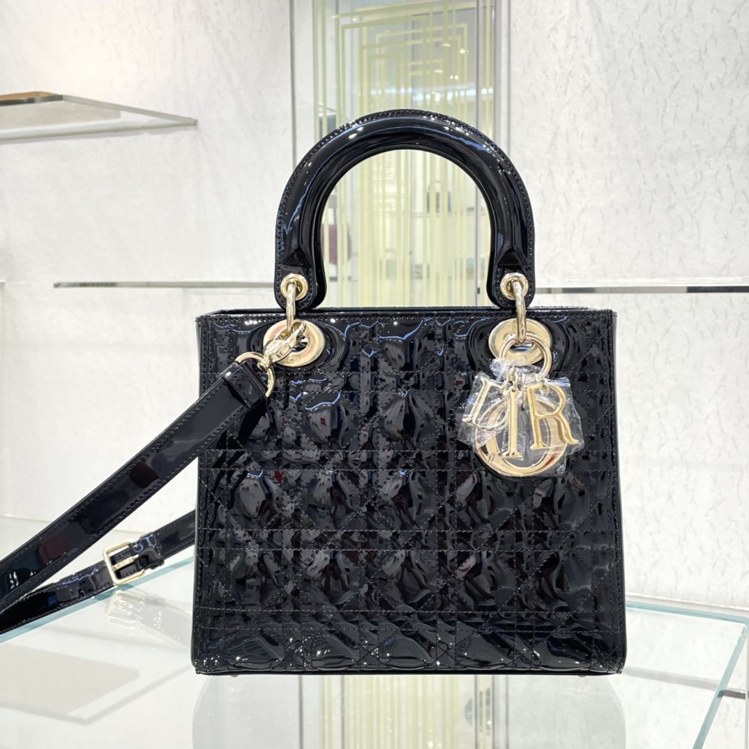 Dior Lady Orta Boy 24 Beş Izgaralı Patent Deri Siyah - Glimmer of Luxury