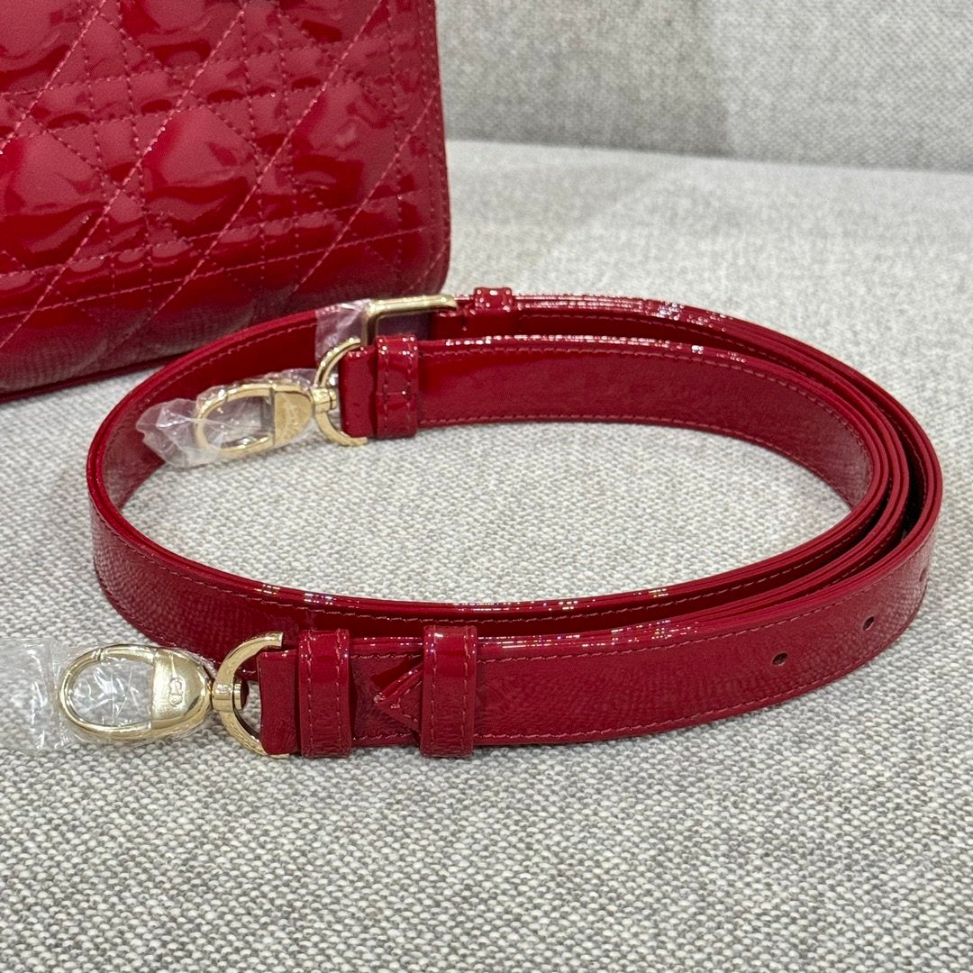 Dior Lady Orta Boy 24 Lak Şarap Kırmızısı - Glimmer of Luxury