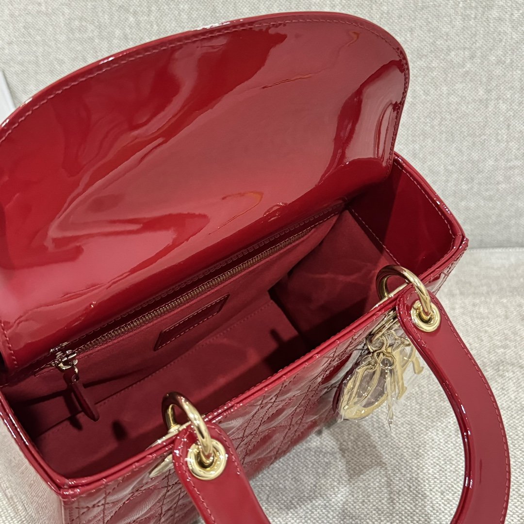 Dior Lady Orta Boy 24 Lak Şarap Kırmızısı - Glimmer of Luxury