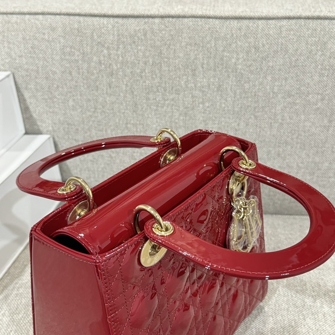 Dior Lady Orta Boy 24 Lak Şarap Kırmızısı - Glimmer of Luxury
