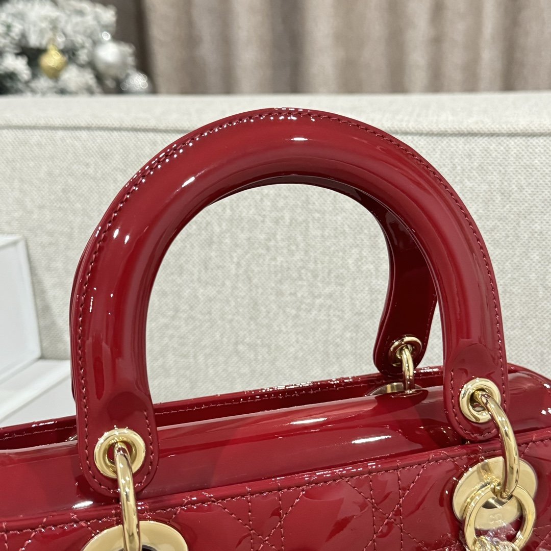 Dior Lady Orta Boy 24 Lak Şarap Kırmızısı - Glimmer of Luxury