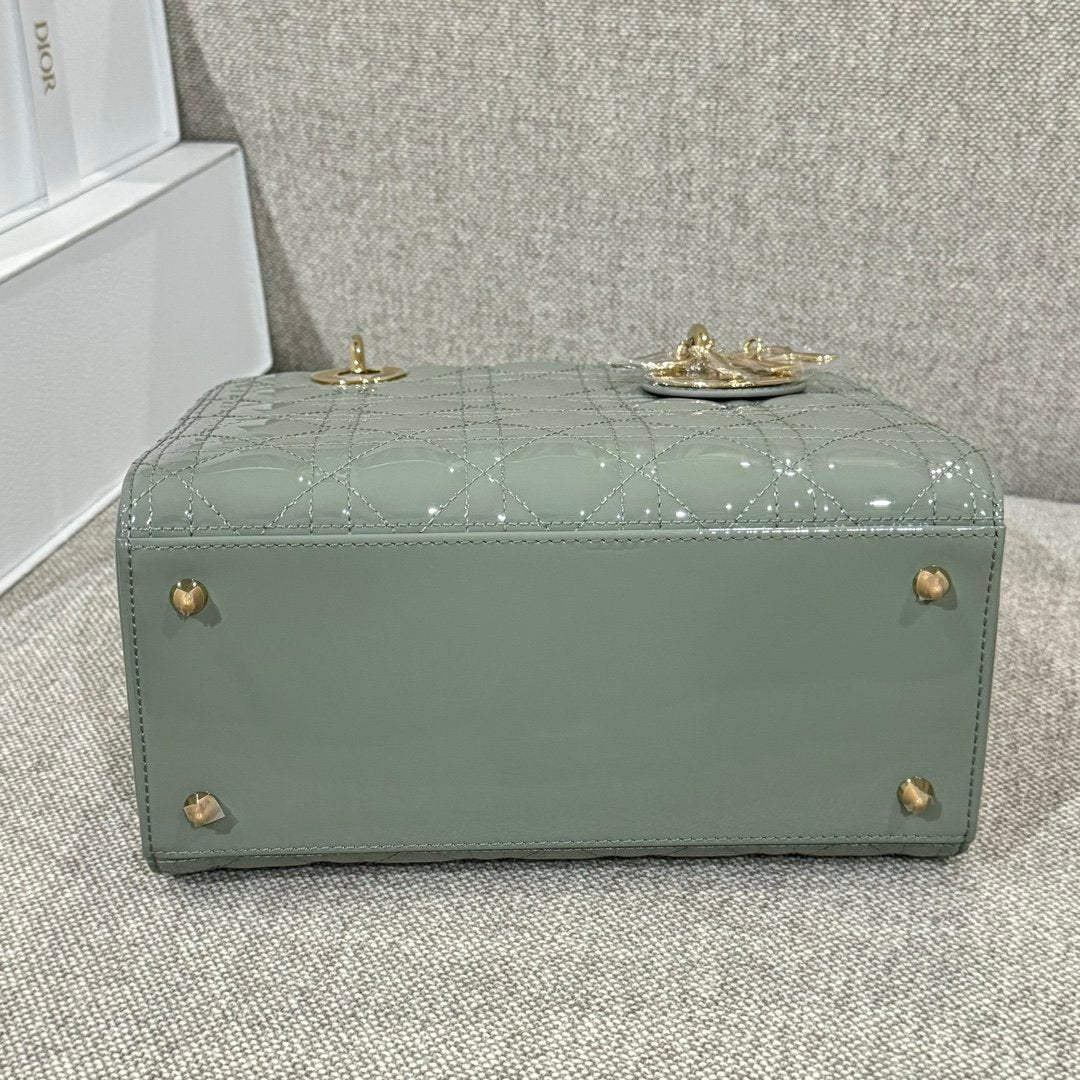 Dior Lady Orta Boy 24 Patent Deri Fil Grisi - Glimmer of Luxury