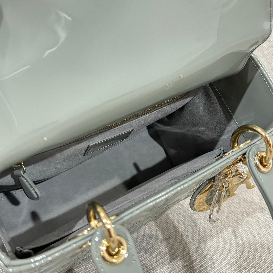 Dior Lady Orta Boy 24 Patent Deri Fil Grisi - Glimmer of Luxury