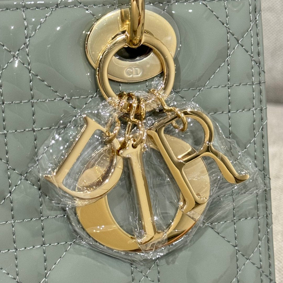 Dior Lady Orta Boy 24 Patent Deri Fil Grisi - Glimmer of Luxury