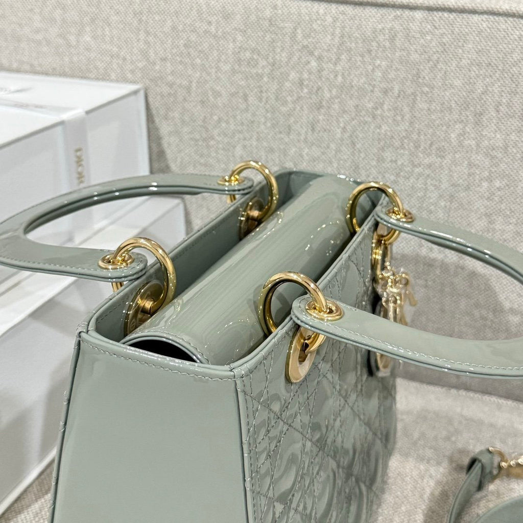 Dior Lady Orta Boy 24 Patent Deri Fil Grisi - Glimmer of Luxury