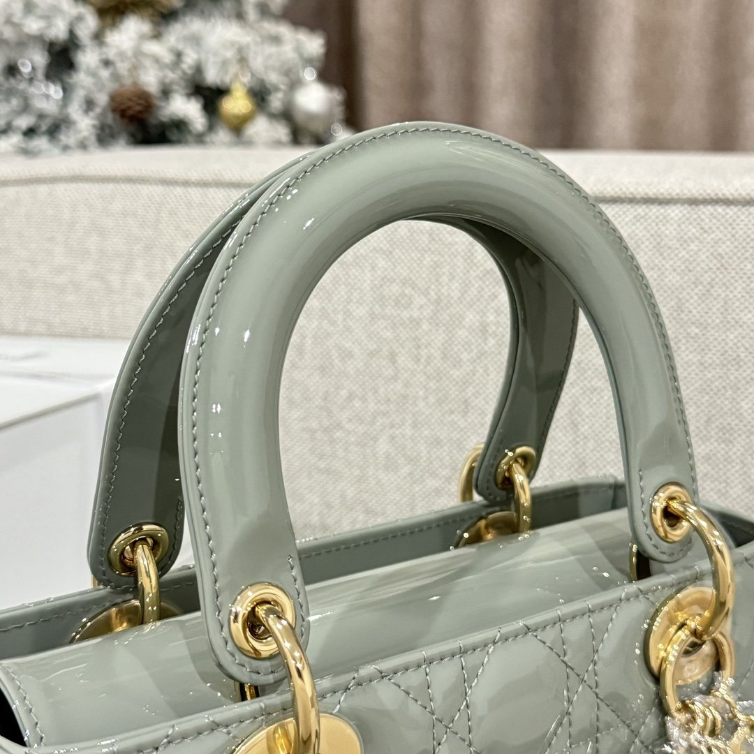 Dior Lady Orta Boy 24 Patent Deri Fil Grisi - Glimmer of Luxury