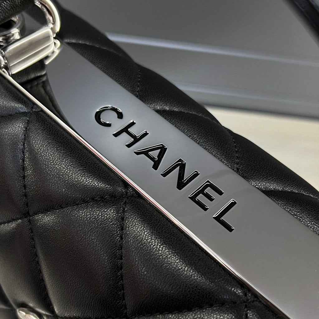 Chanel Trendy 2025 Küçük Kuzu Derisi - Glimmer of Luxury