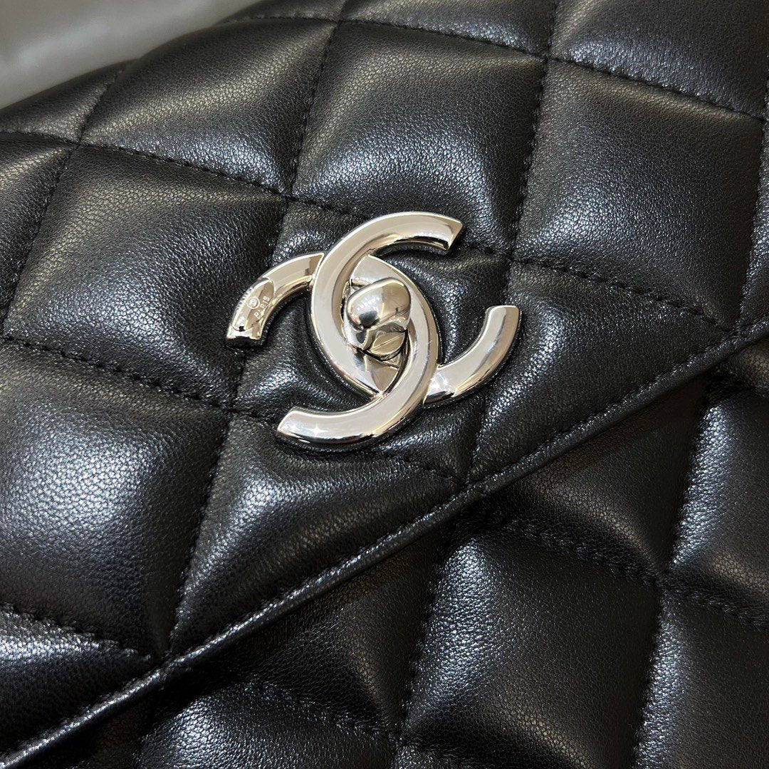 Chanel Trendy 2025 Küçük Kuzu Derisi - Glimmer of Luxury