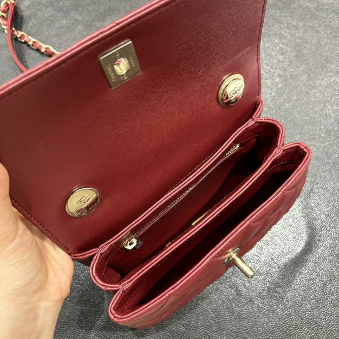 Chanel Trendy 2025 Küçük Kuzu Derisi GHW - Glimmer of Luxury