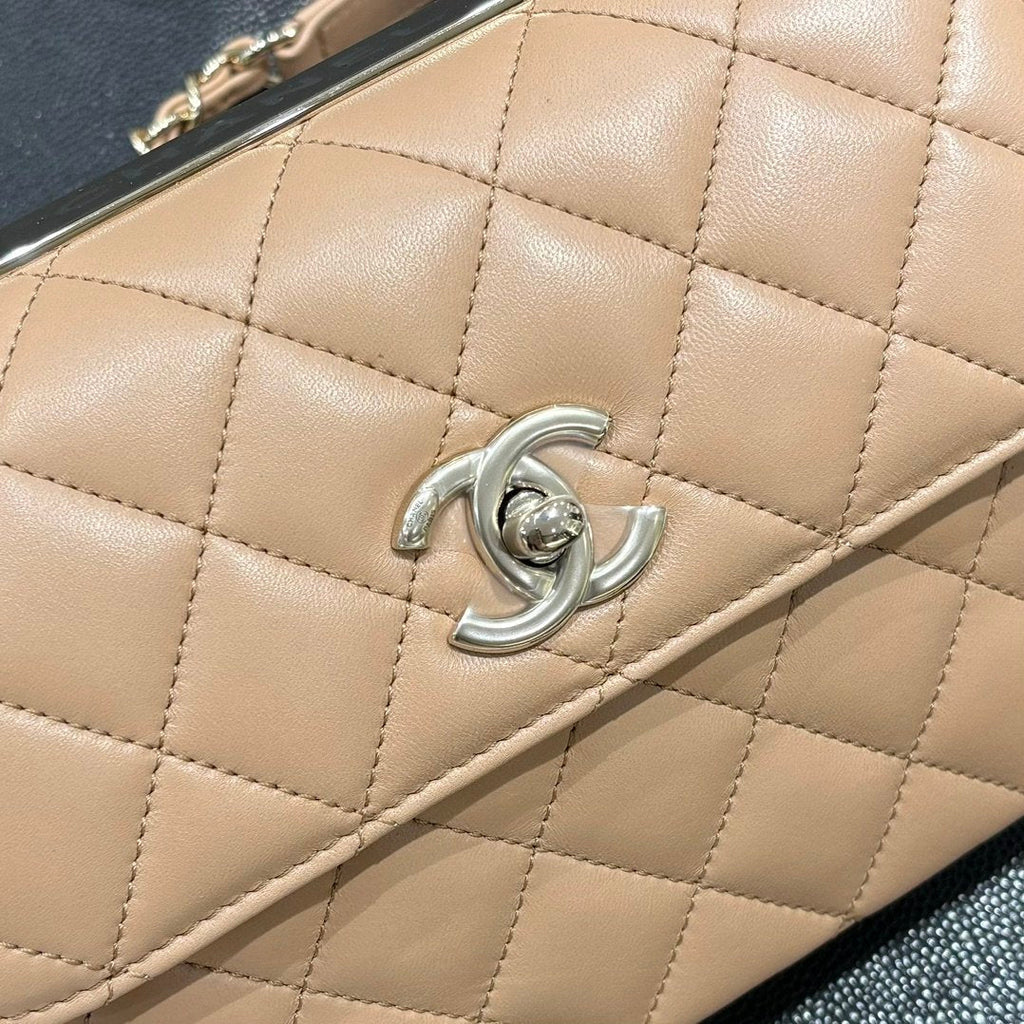 Chanel Trendy 2025 Küçük Kuzu Derisi GHW - Glimmer of Luxury