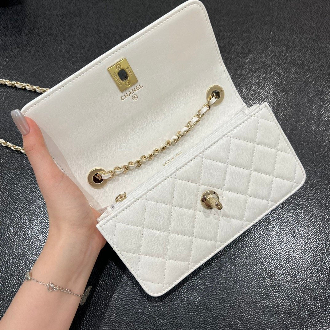 Chanel Üstten Saplı Mini Kapaklı Çanta - Glimmer of Luxury