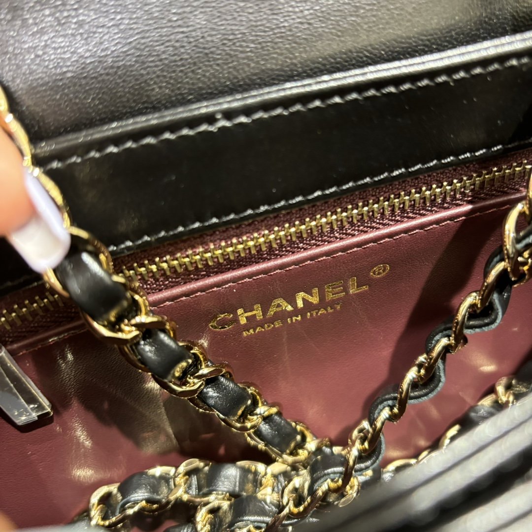 Chanel Trendy 2025 Küçük Kuzu Derisi GHW - Glimmer of Luxury