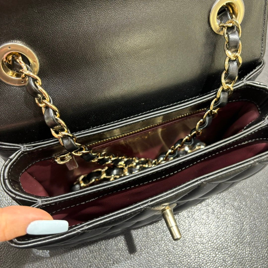 Chanel Trendy 2025 Küçük Kuzu Derisi GHW - Glimmer of Luxury