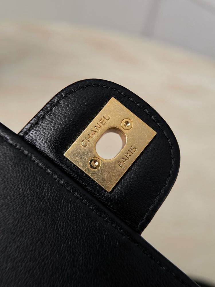 Chanel 25FW 25B Kare Sırt Çantası Zincir Üst Saplı Sırt Çantası Siyah