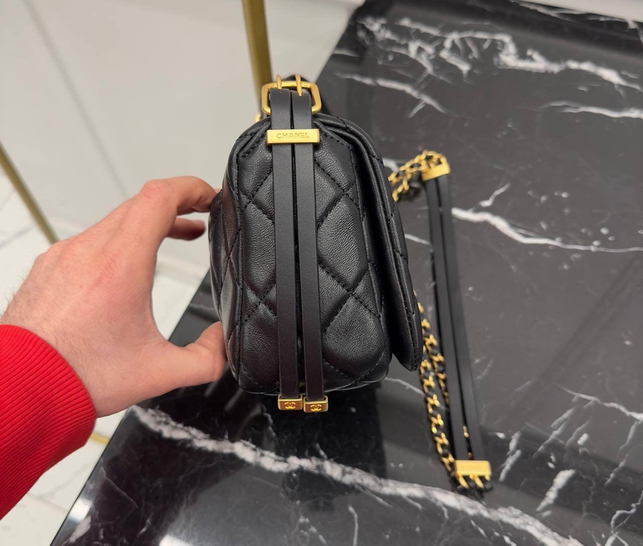 Chanel Küçük Kapaklı Çanta - Glimmer of Luxury