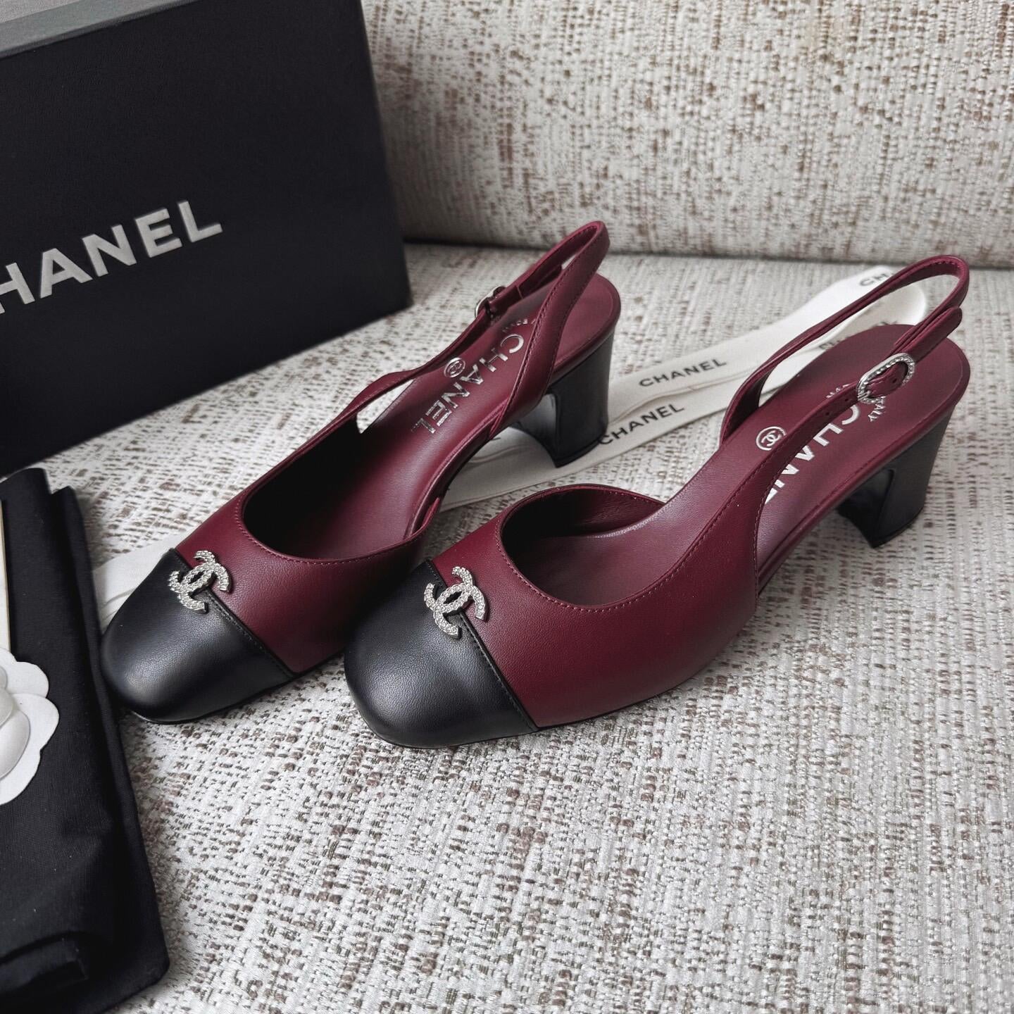 Chanel S26 Arkadan Bantlı Ayakkabı