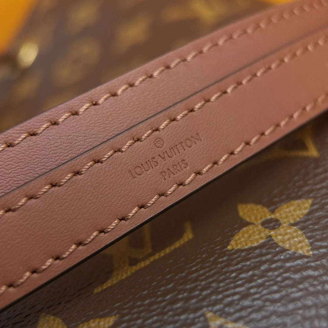 NÉONOÉ - Glimmer of Luxury