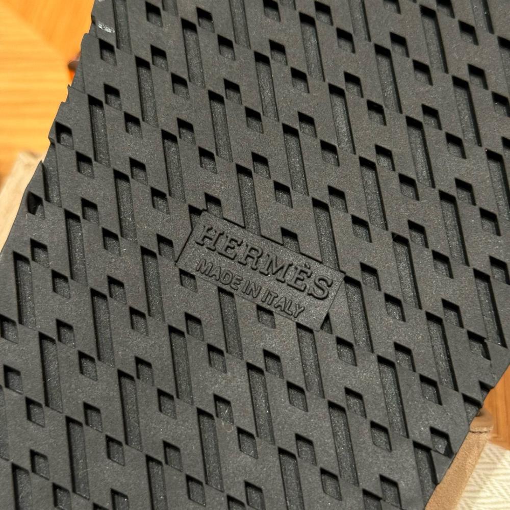 Hermès Chypre Sandalet - Kil Bej - Glimmer of Luxury