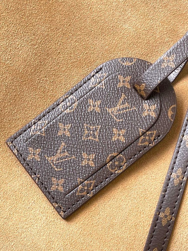 Louis Vuitton – Express GM