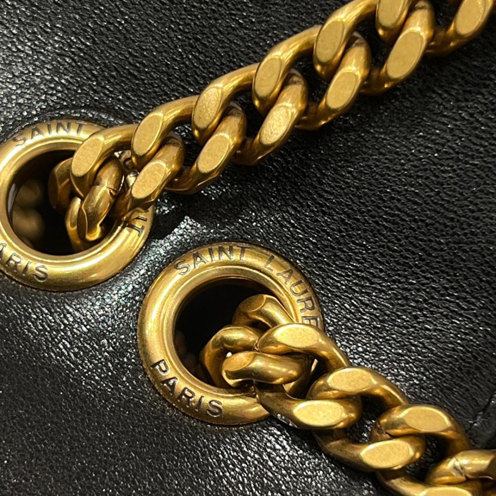 Saint Laurent MATELASSÉ Kuzu Derisindeki LOULOU Küçük Çanta - Glimmer of Luxury