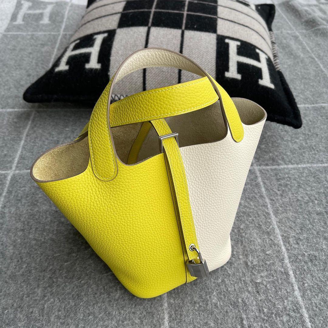 Hermès Picotin 18 Ki̇li̇t Clemence Deri̇ İki̇ Renkli̇ Lime & Nata Paladyum Donanımlı (PHW) - Glimmer of Luxury
