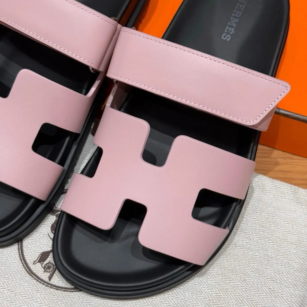 Hermès Chypre Sandals - Clay Beige