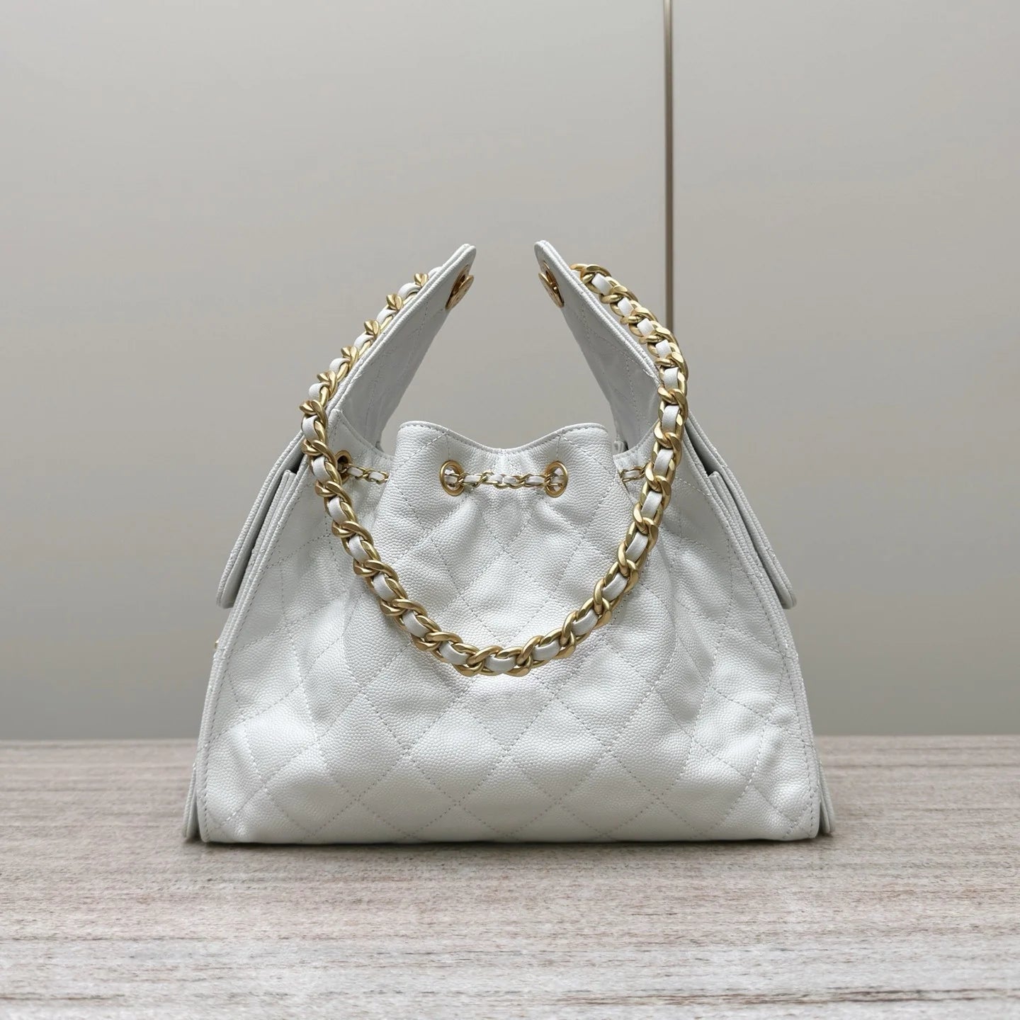 Chanel 25C Orta Boy Hobo Seyahat Çantası - Glimmer of Luxury