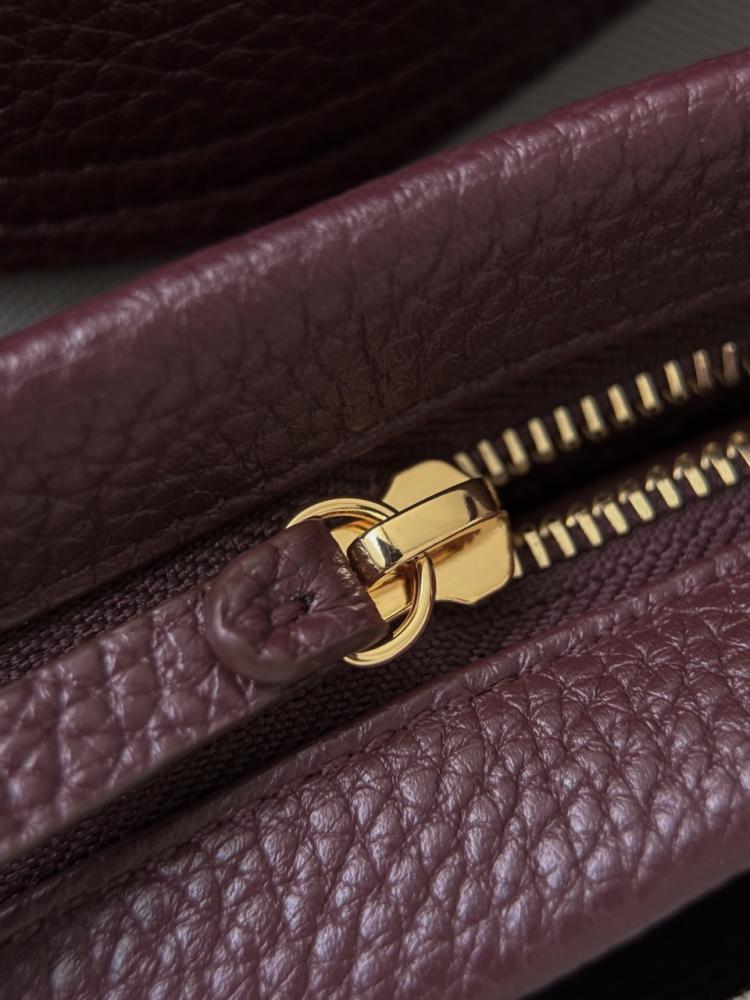 Chanel Urban Essentials Alışveriş Çantası
