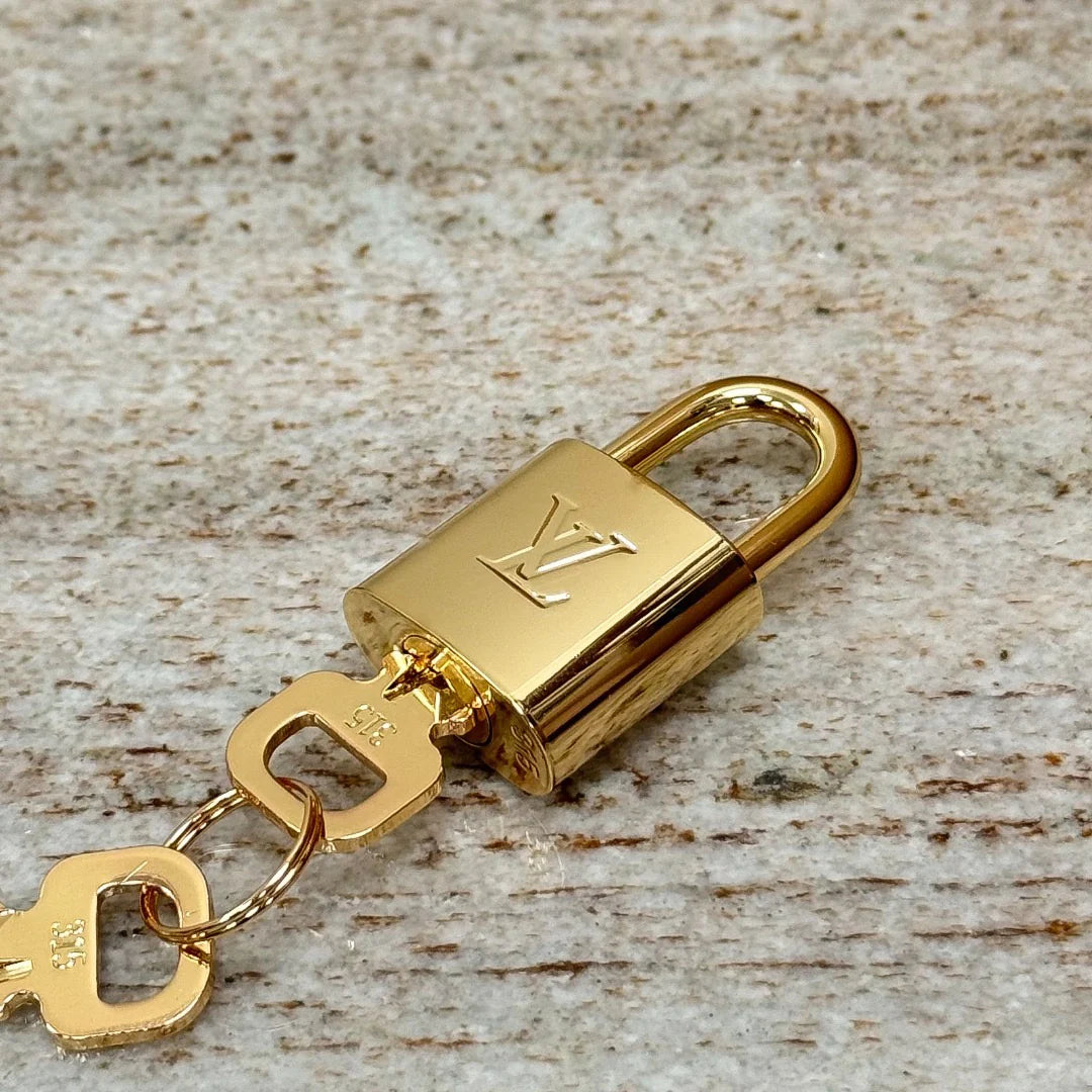 Speedy 30 - Glimmer of Luxury