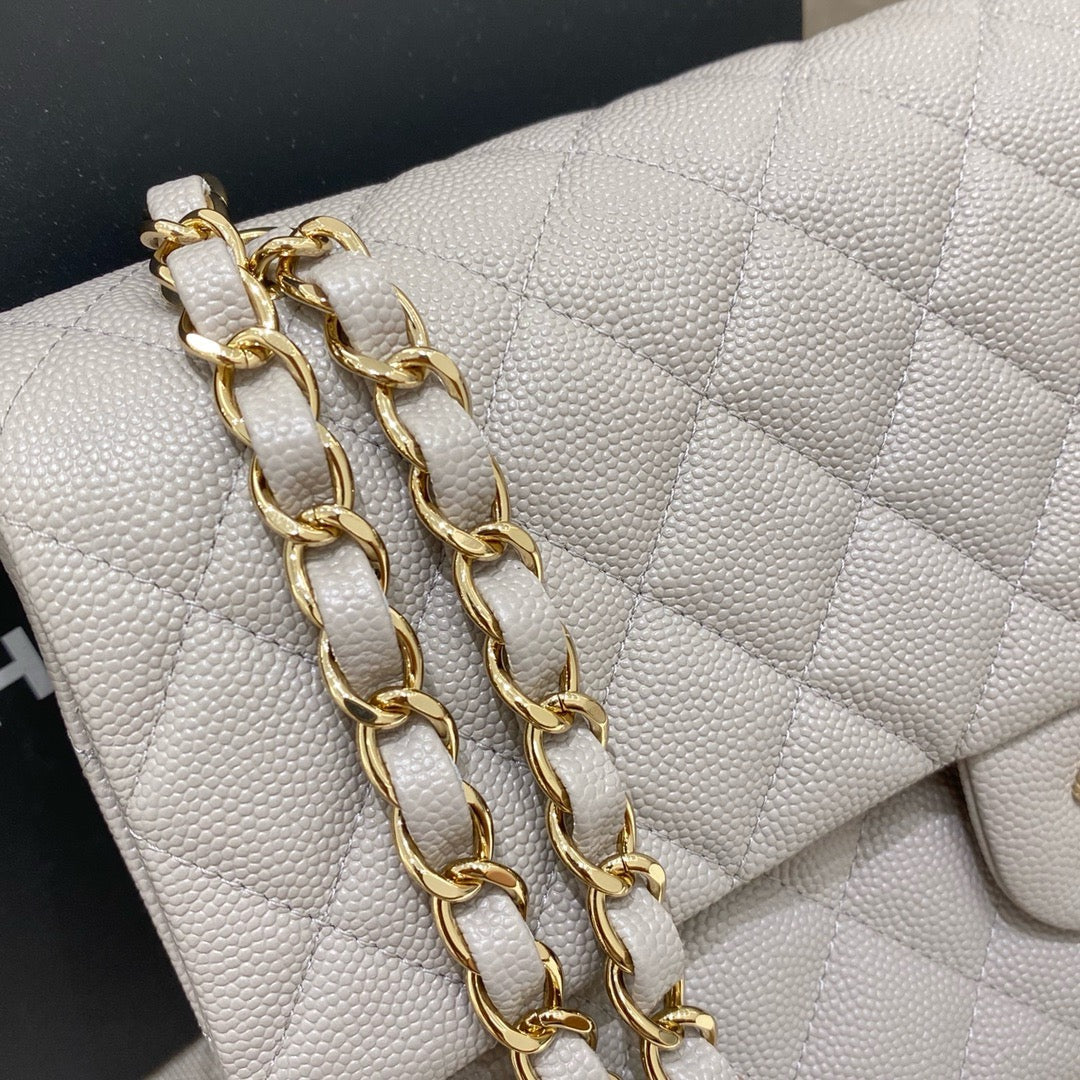 Chanel Sonbahar Kış 2024/25 Klasik 11.12 Çanta - Glimmer of Luxury