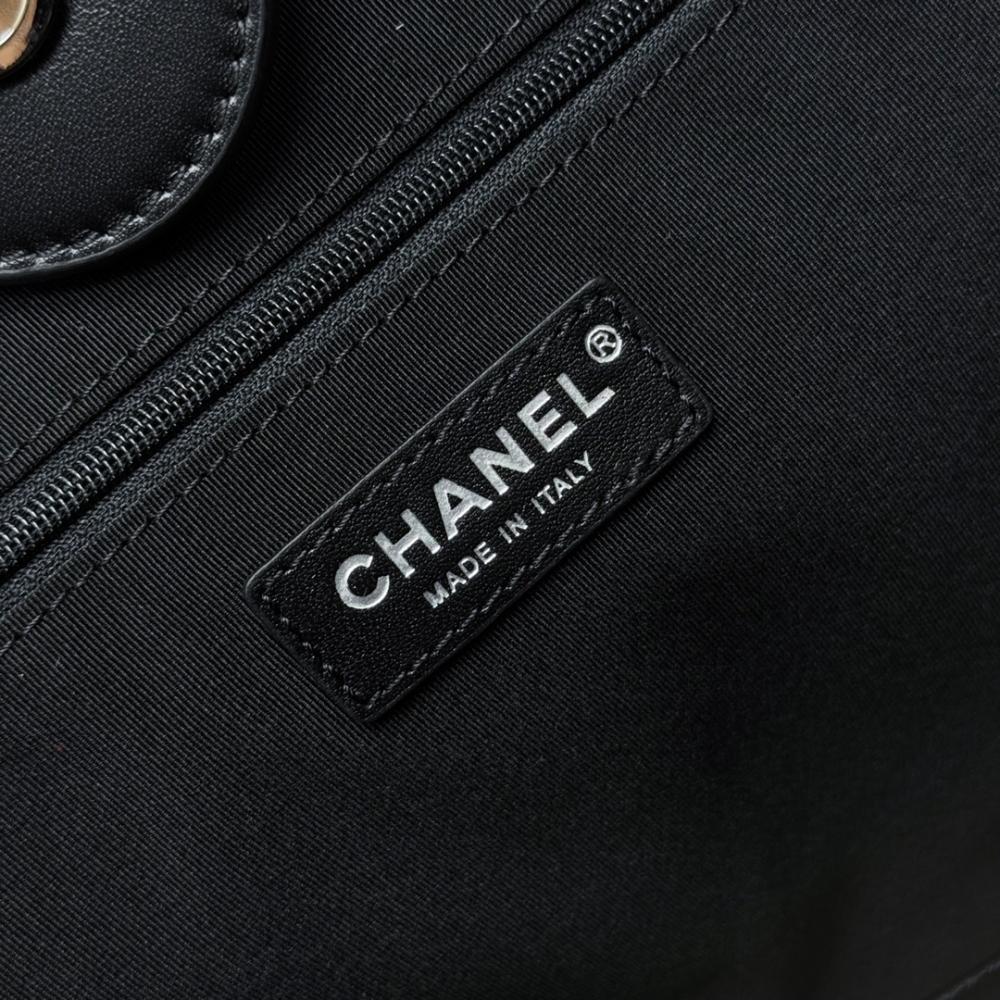 Chanel Deauville Tote Çanta - Glimmer of Luxury