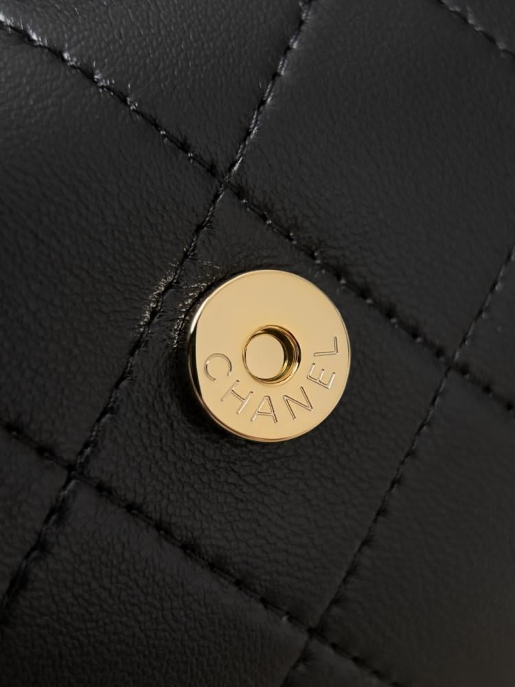 Chanel Zincirli Clutch
