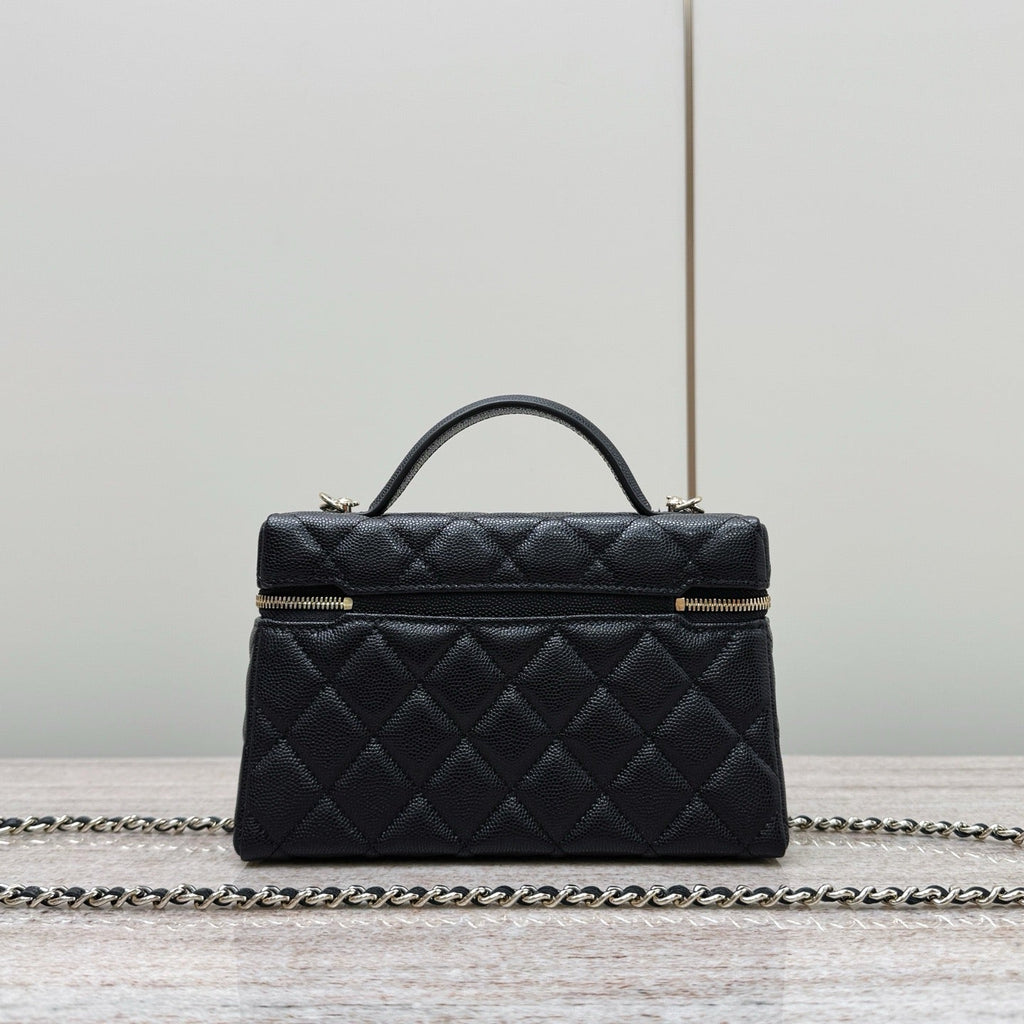 Chanel 25C Makyaj Çantası - Glimmer of Luxury