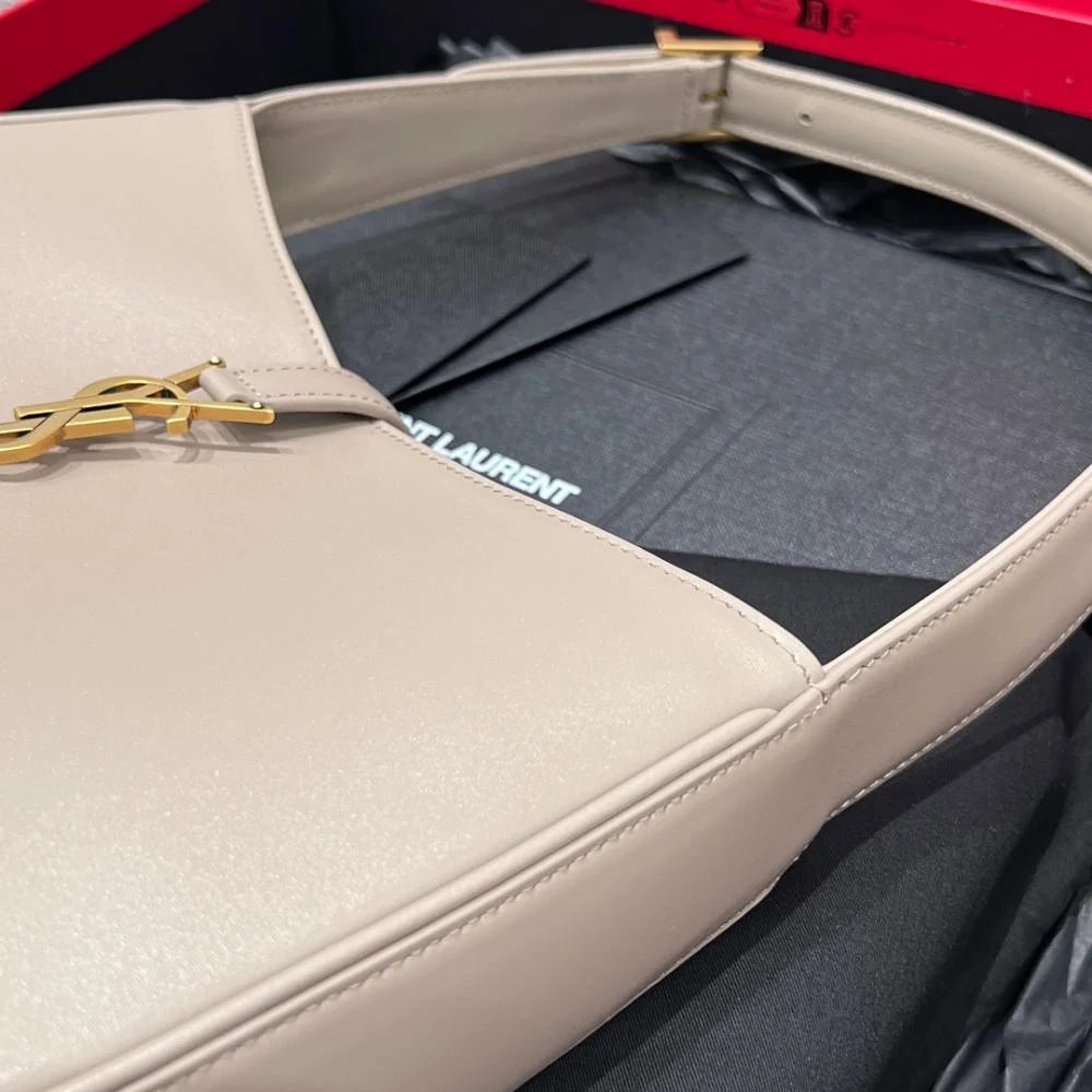 YSL Le 5 A Smooth Leather Hobo Bag