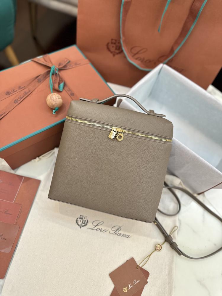 Loro Piana 23.5 Extra Pocket