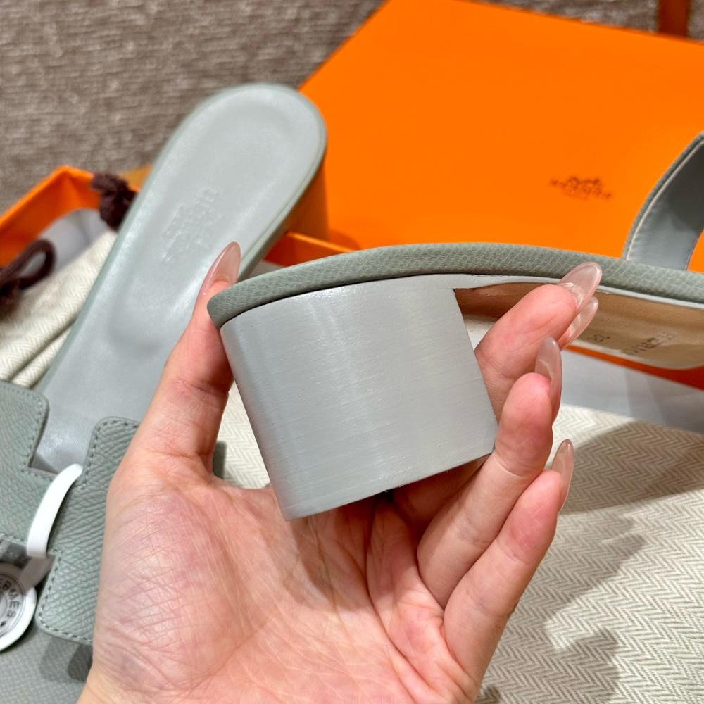 Hermès Oasis Sandals Black &amp; Argent Grey
