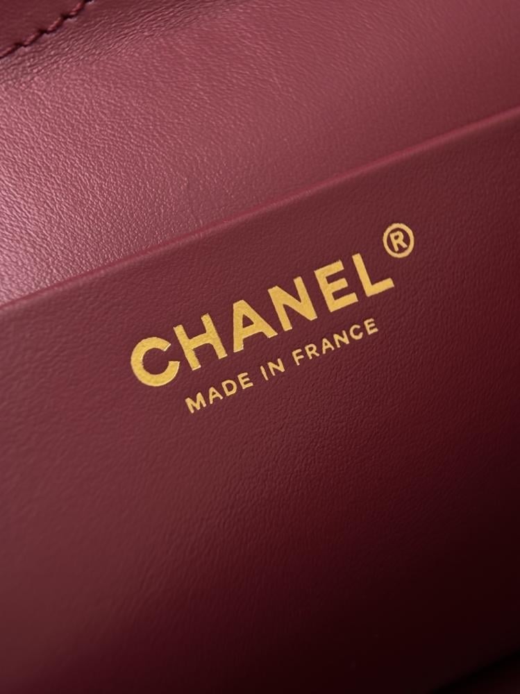 Chanel Maxi “Souplissimo” Küçük Kapaklı Çanta