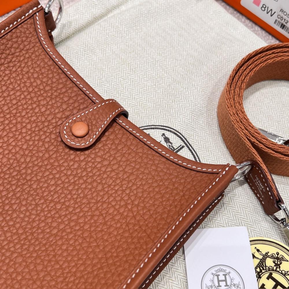 Hermès Evelyne 16cm Togo Leather Shoulder Bag