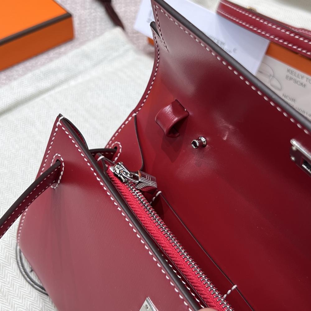 Hermès Kelly To Go Box Leather 19cm Red Helmet 
