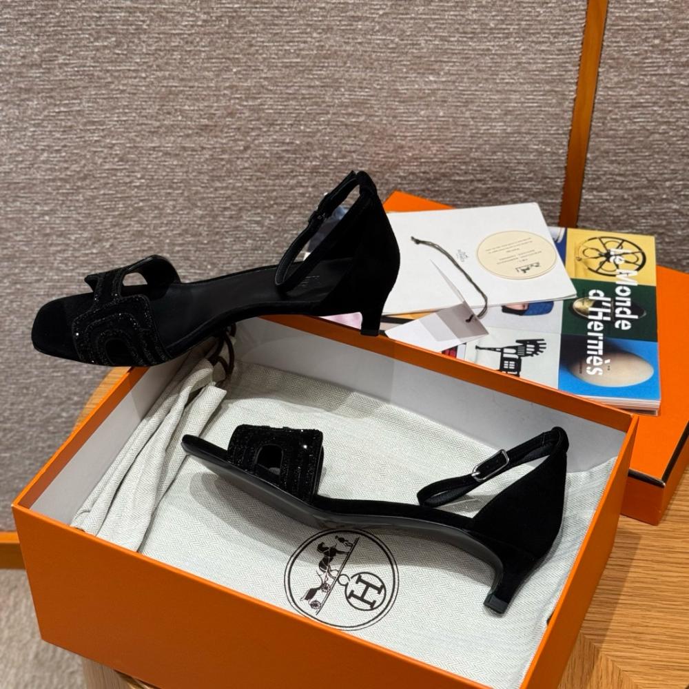 Hermès Oasis Sandals Black &amp; Argent Grey