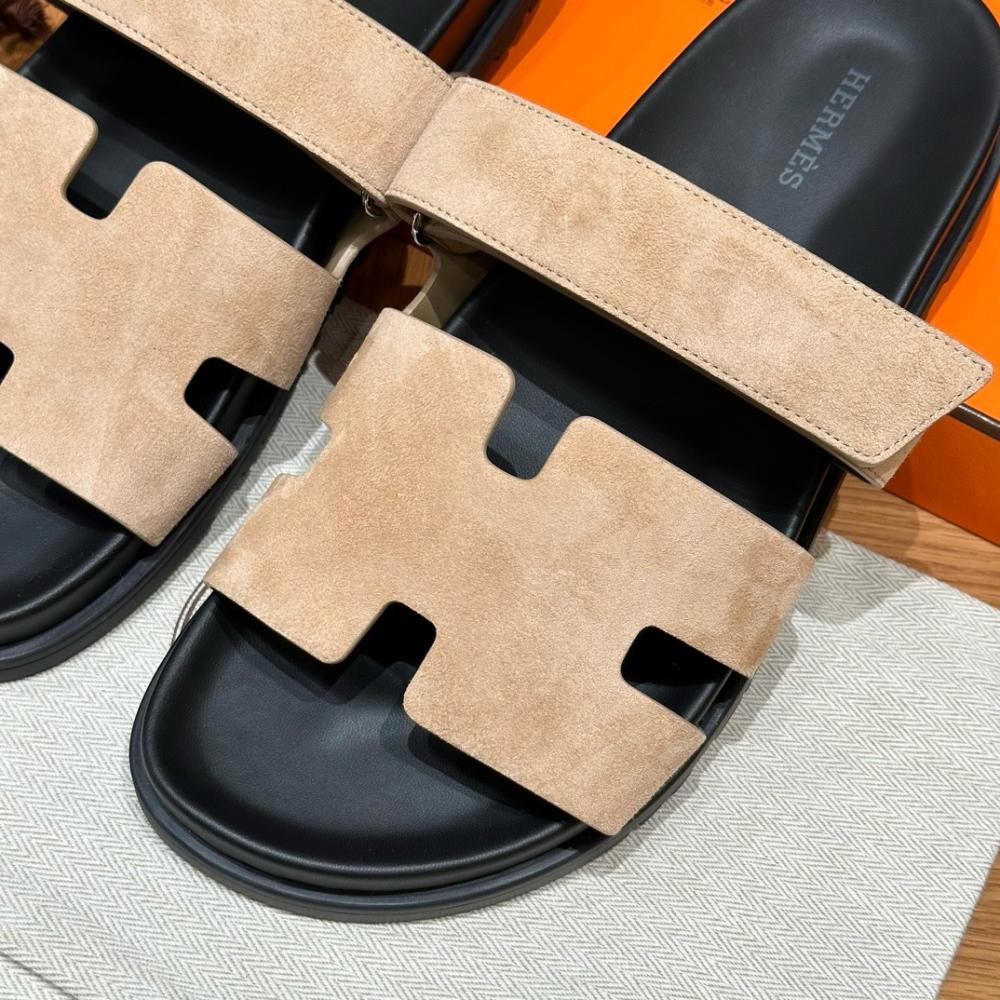 Hermès Chypre Sandals - Clay Beige
