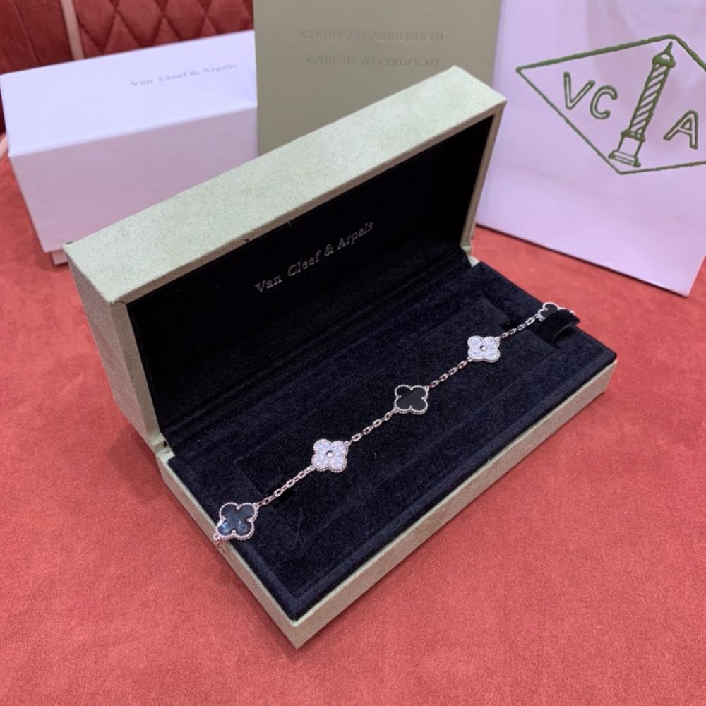 Van Cleef &amp; Arpels Alhambra 5 Motif Bracelet