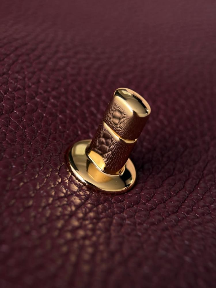 Chanel Maxi “Souplissimo” Küçük Kapaklı Çanta – Bordo