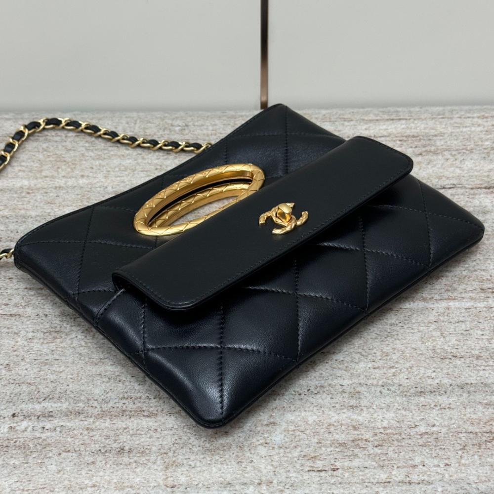 Chanel 24B Debriyaj - Glimmer of Luxury