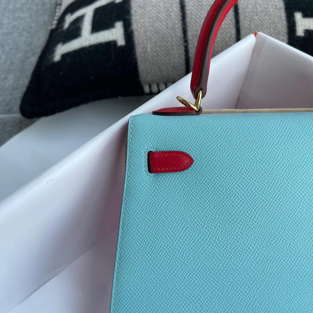 Hermès Kelly 25 Epsom Deri At Nalı Damgası (HSS) Pembe Azali̇ & Kırmızı Ceket ve Altın Donanımlı Mavi Atol (GHW) - Glimmer of Luxury