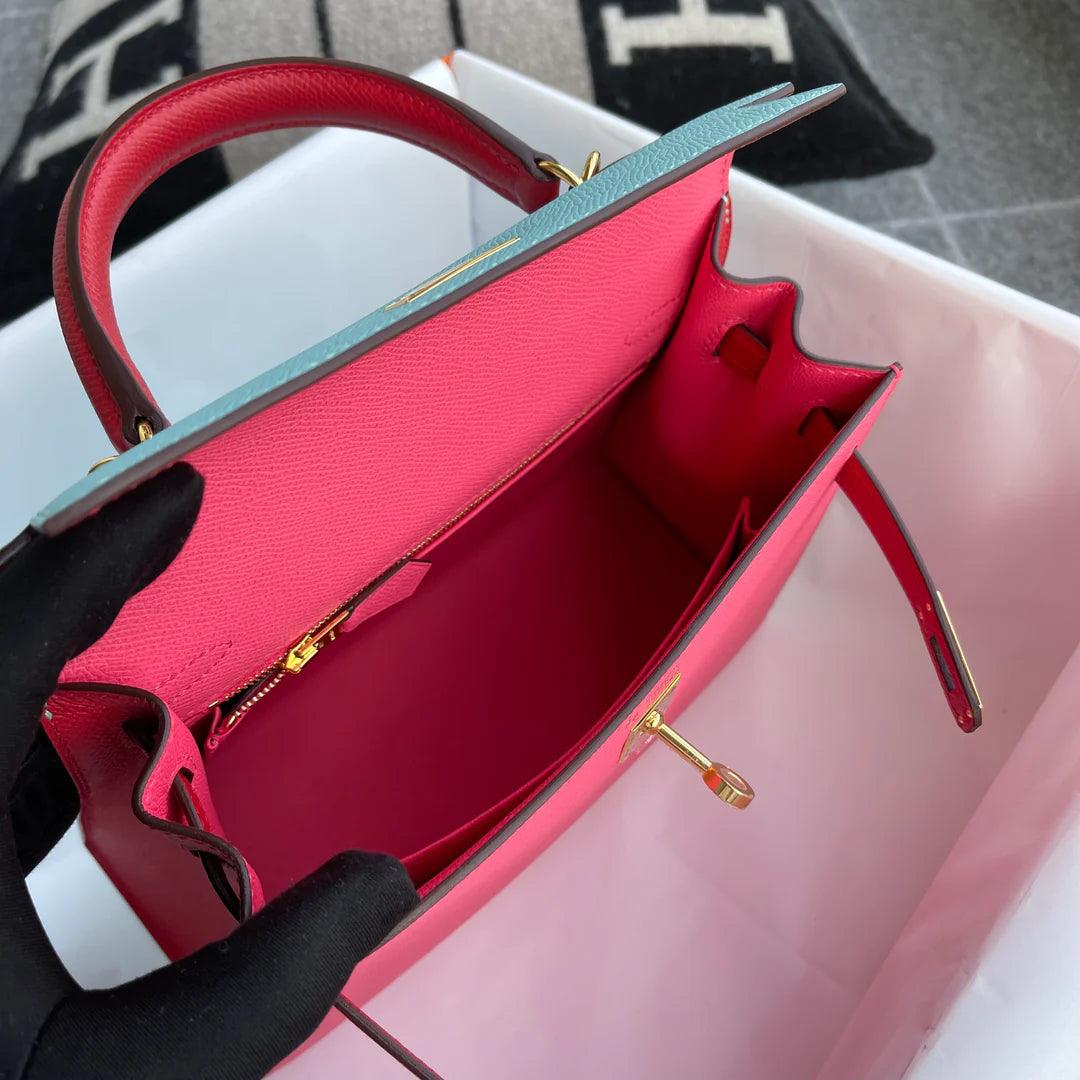 Hermès Kelly 25 Epsom Deri At Nalı Damgası (HSS) Pembe Azali̇ & Kırmızı Ceket ve Altın Donanımlı Mavi Atol (GHW) - Glimmer of Luxury