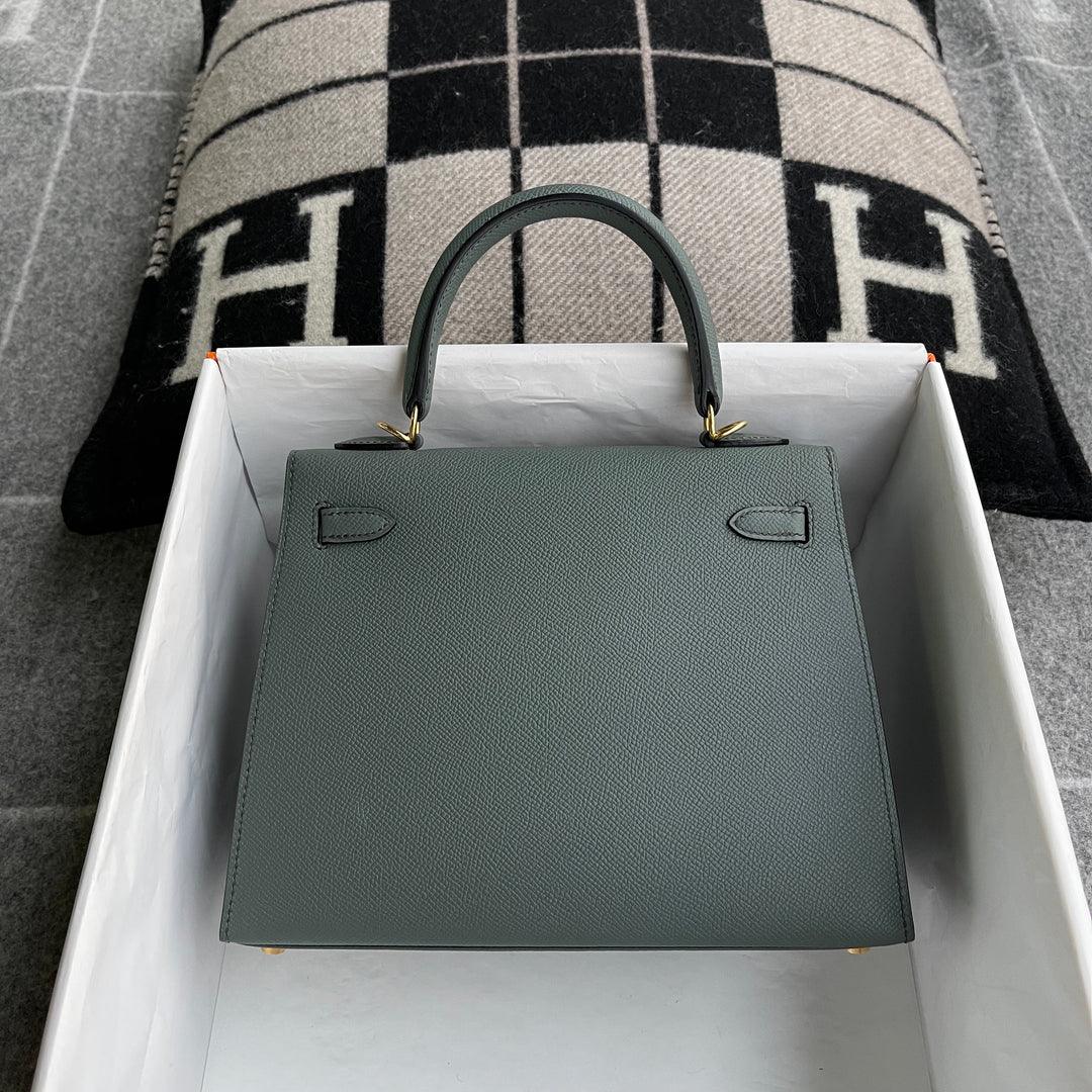 Hermès Kelly 25 Badem Yeşili Altın Donanımlı Epsom Deri̇ (Ghw) - Glimmer of Luxury